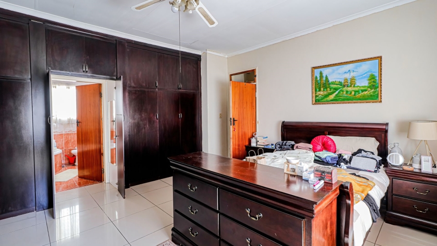 3 Bedroom Property for Sale in Kew Gauteng
