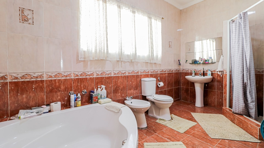 3 Bedroom Property for Sale in Kew Gauteng
