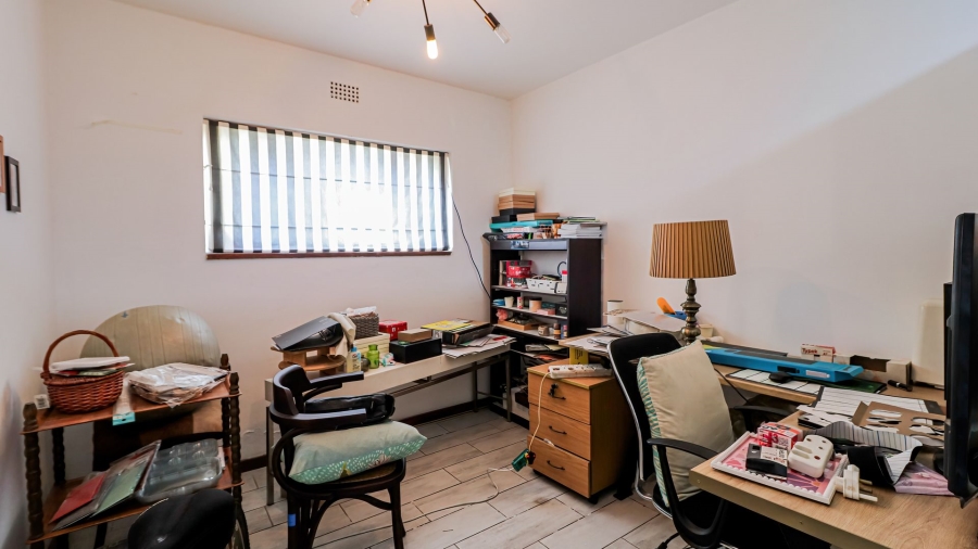 3 Bedroom Property for Sale in Kew Gauteng