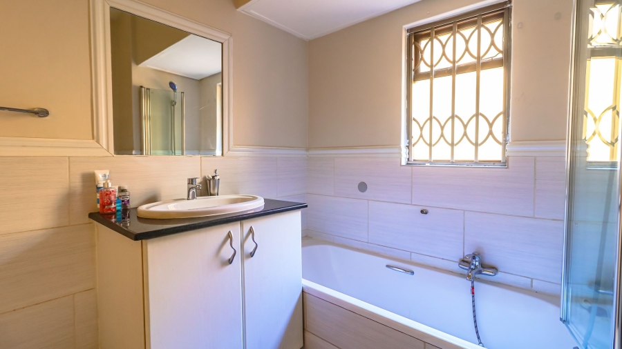 2 Bedroom Property for Sale in Morningside Gauteng