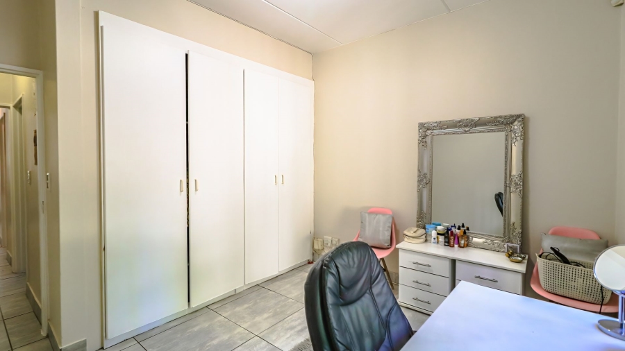 2 Bedroom Property for Sale in Morningside Gauteng