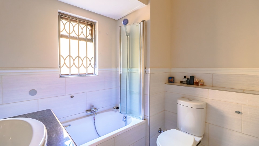 2 Bedroom Property for Sale in Morningside Gauteng