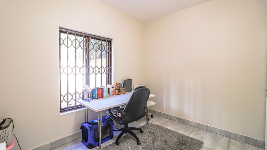 2 Bedroom Property for Sale in Morningside Gauteng