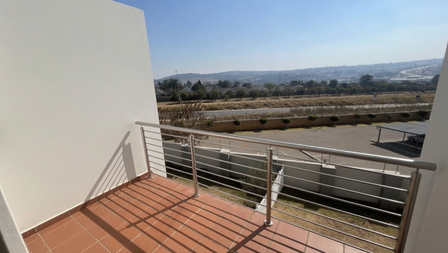 To Let 3 Bedroom Property for Rent in Barbeque Downs Gauteng