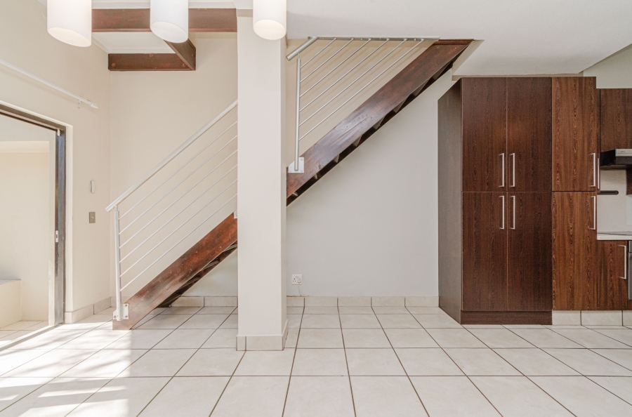 To Let 2 Bedroom Property for Rent in Lonehill Gauteng
