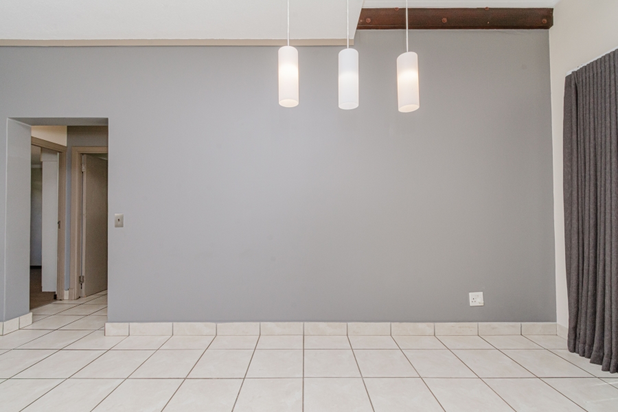 To Let 2 Bedroom Property for Rent in Lonehill Gauteng