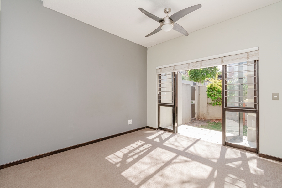To Let 2 Bedroom Property for Rent in Lonehill Gauteng