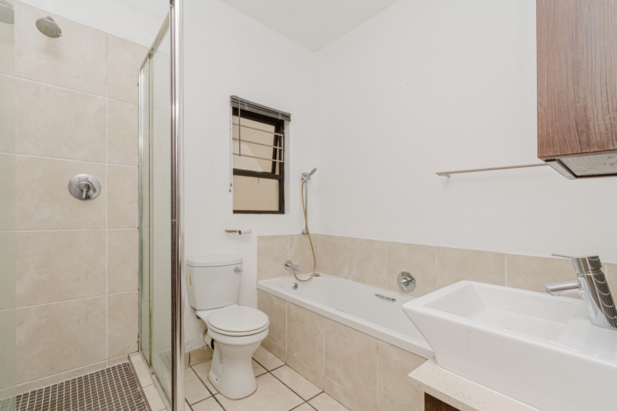 To Let 2 Bedroom Property for Rent in Lonehill Gauteng