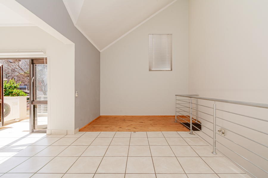 To Let 2 Bedroom Property for Rent in Lonehill Gauteng