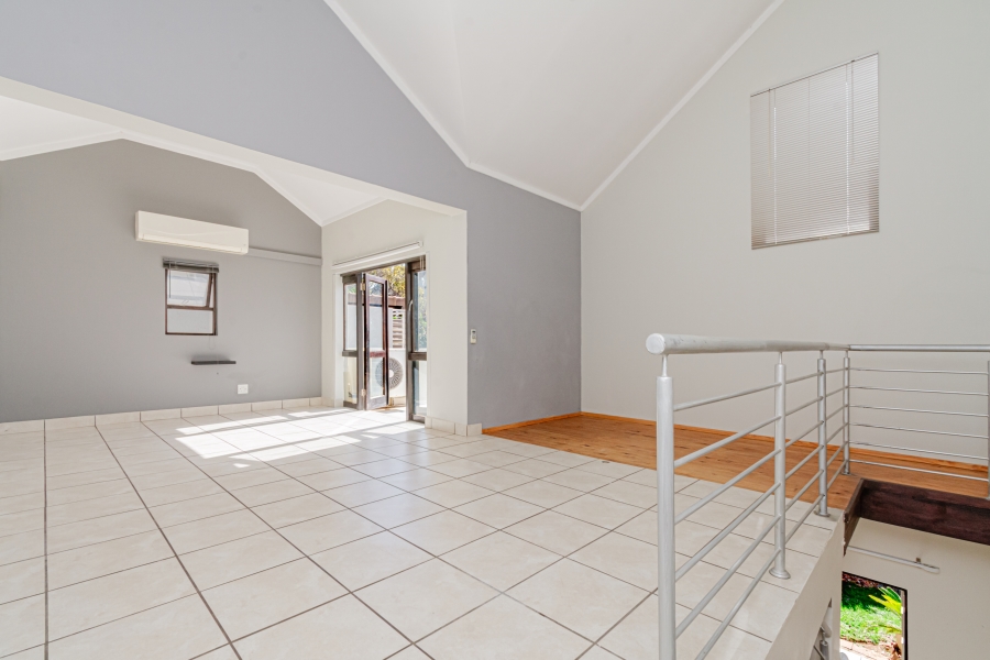To Let 2 Bedroom Property for Rent in Lonehill Gauteng