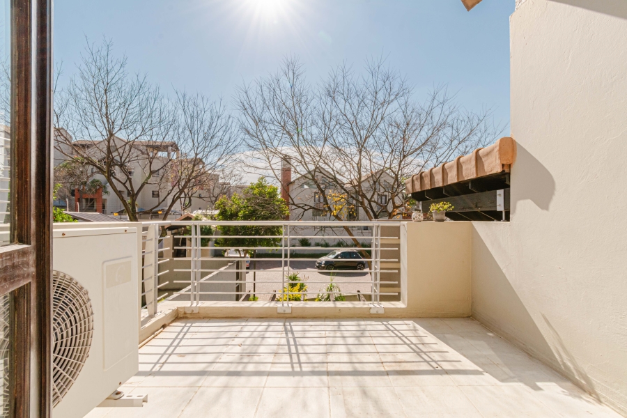 To Let 2 Bedroom Property for Rent in Lonehill Gauteng
