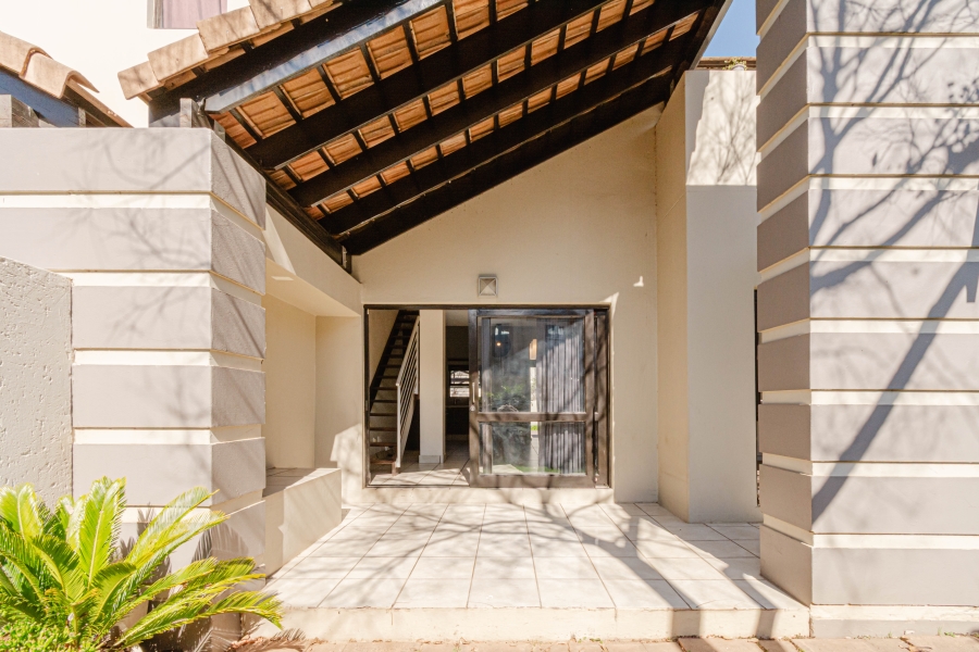 To Let 2 Bedroom Property for Rent in Lonehill Gauteng