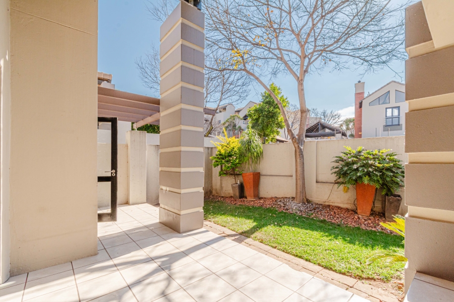 To Let 2 Bedroom Property for Rent in Lonehill Gauteng