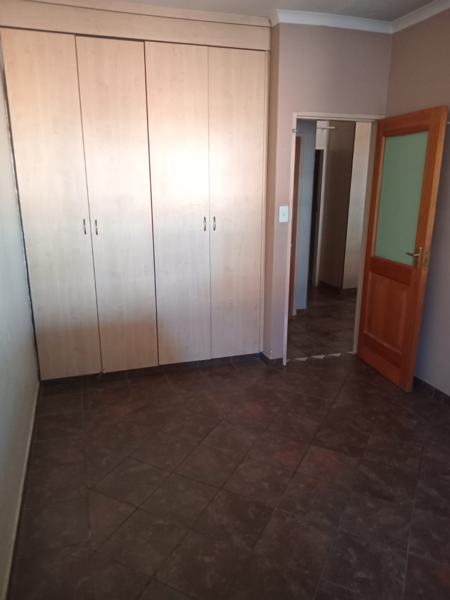 To Let 2 Bedroom Property for Rent in Capital Park Gauteng