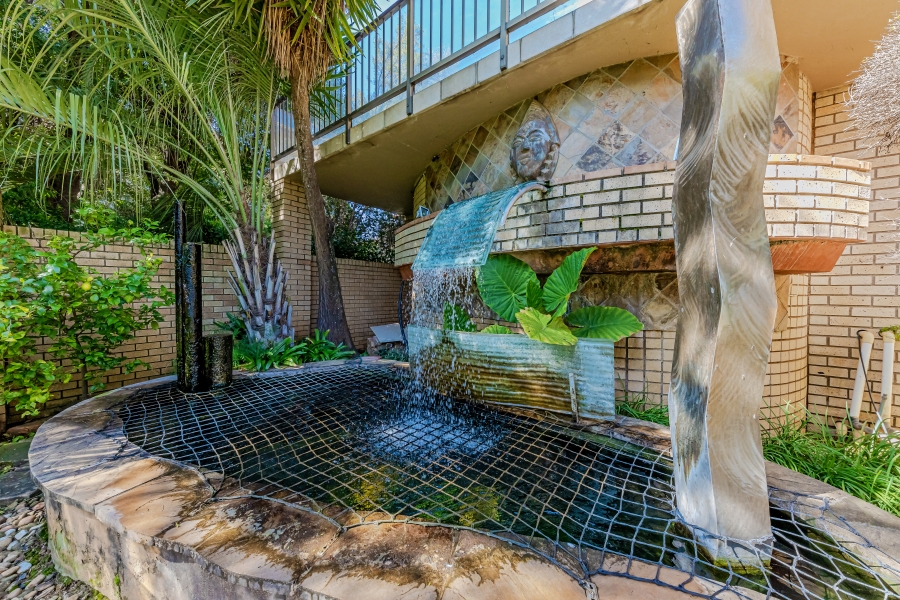 To Let 7 Bedroom Property for Rent in Featherbrooke Estate Gauteng