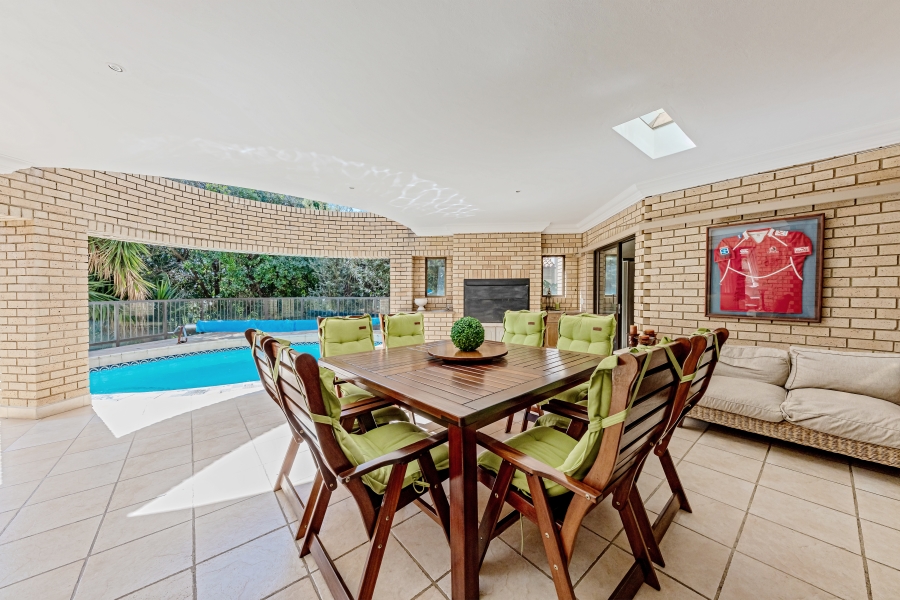 To Let 7 Bedroom Property for Rent in Featherbrooke Estate Gauteng