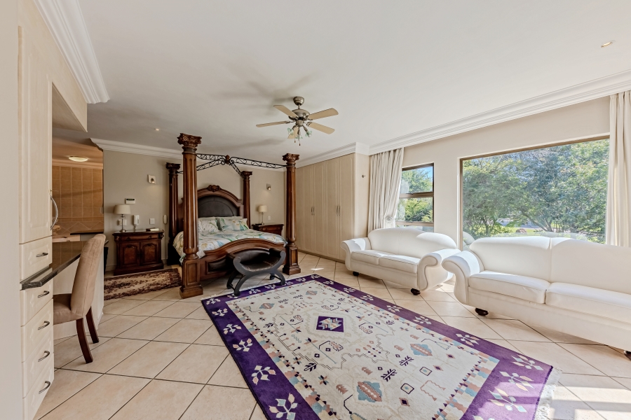 To Let 7 Bedroom Property for Rent in Featherbrooke Estate Gauteng