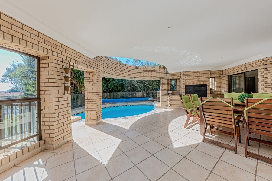 To Let 7 Bedroom Property for Rent in Featherbrooke Estate Gauteng