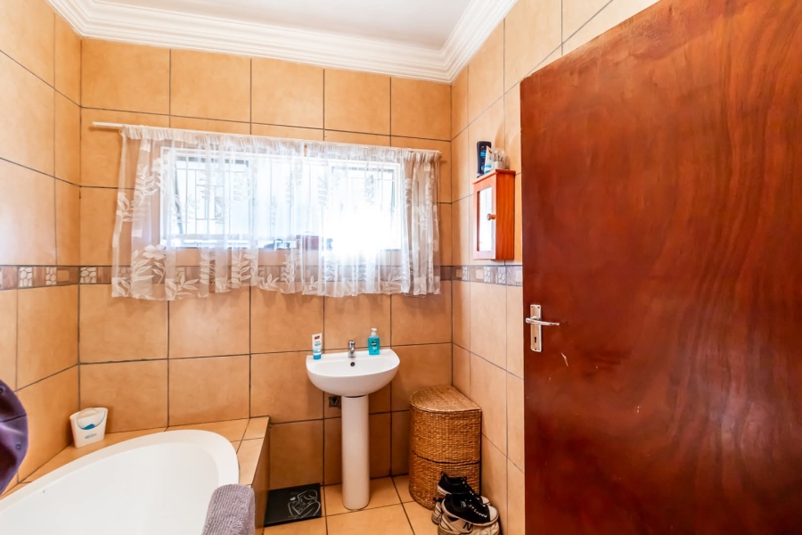 3 Bedroom Property for Sale in Kilner Park Gauteng