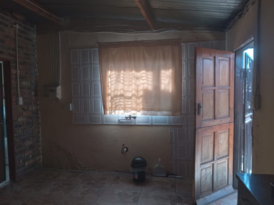 1 Bedroom Property for Sale in Zuurfontein Gauteng
