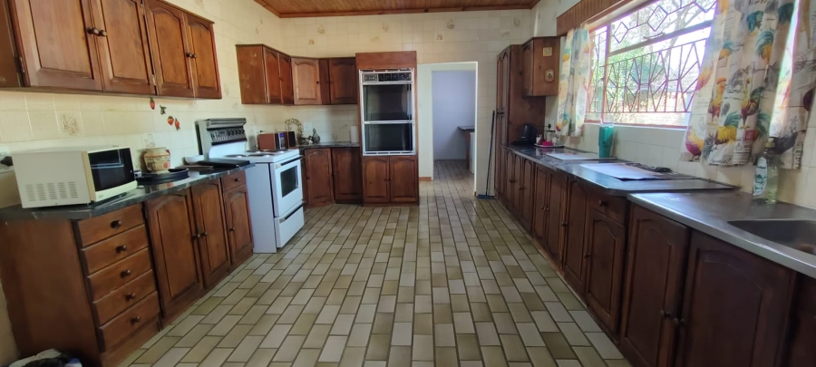 5 Bedroom Property for Sale in Carletonville Central Gauteng