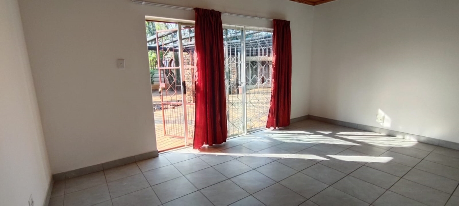 5 Bedroom Property for Sale in Carletonville Central Gauteng