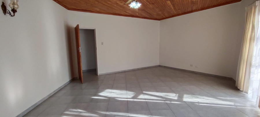 5 Bedroom Property for Sale in Carletonville Central Gauteng