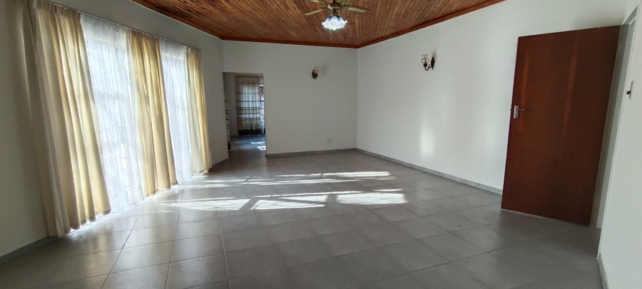 5 Bedroom Property for Sale in Carletonville Central Gauteng