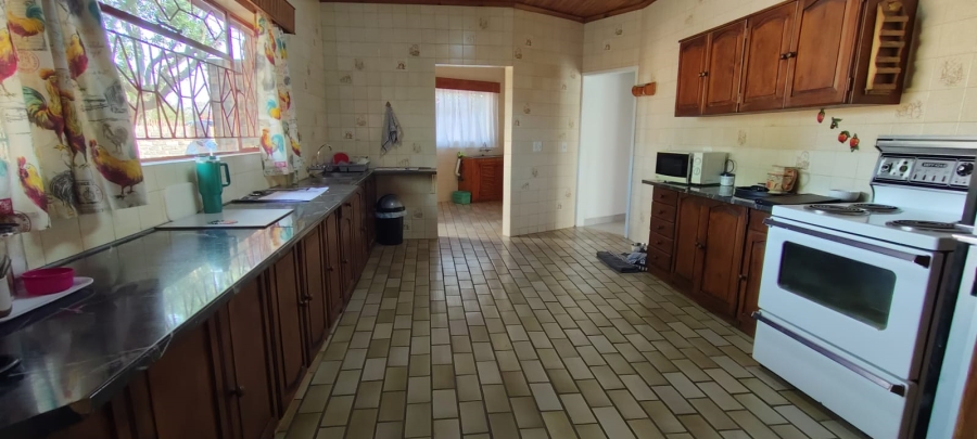 5 Bedroom Property for Sale in Carletonville Central Gauteng