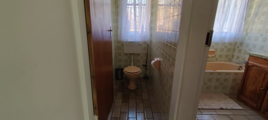 5 Bedroom Property for Sale in Carletonville Central Gauteng