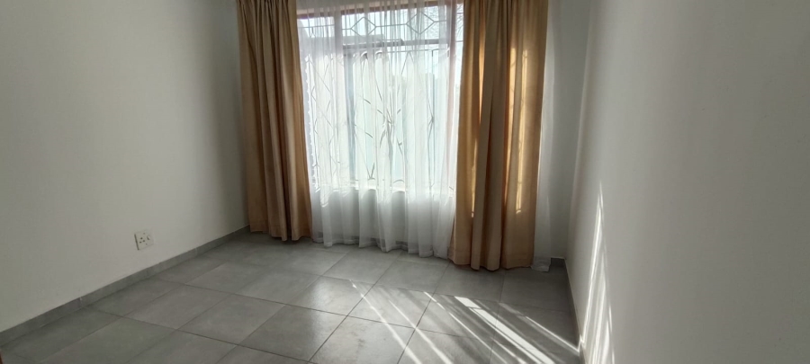 5 Bedroom Property for Sale in Carletonville Central Gauteng