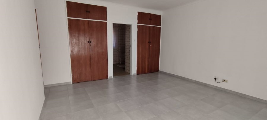 5 Bedroom Property for Sale in Carletonville Central Gauteng