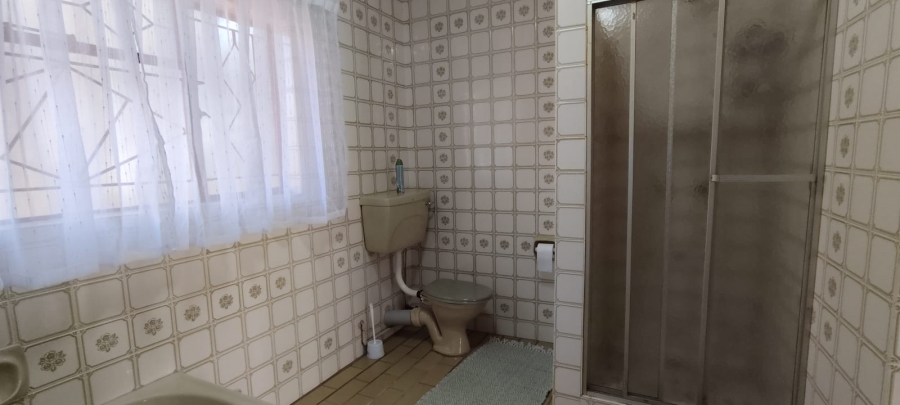 5 Bedroom Property for Sale in Carletonville Central Gauteng