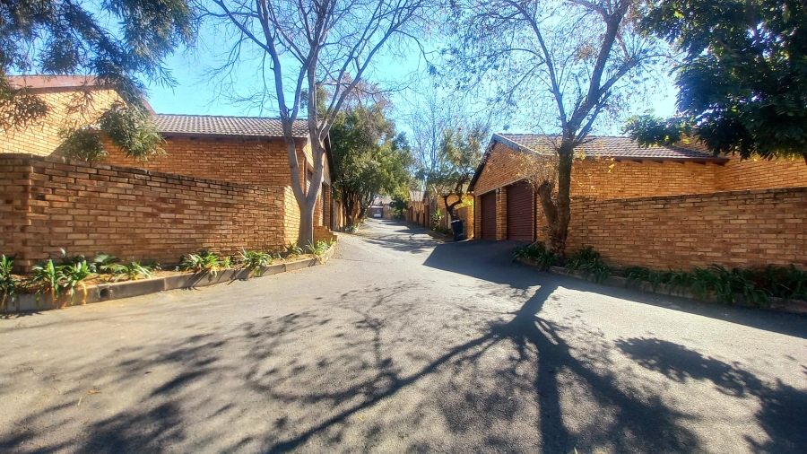 3 Bedroom Property for Sale in Noordhang Gauteng