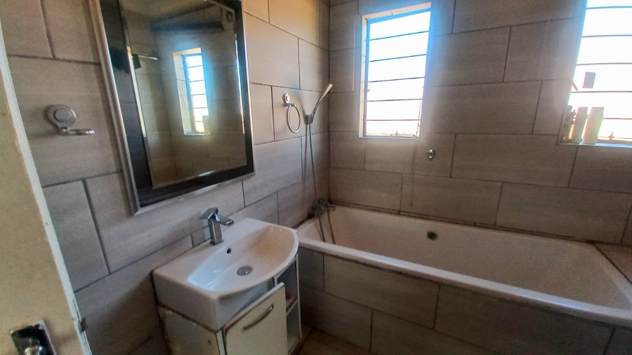3 Bedroom Property for Sale in Noordhang Gauteng