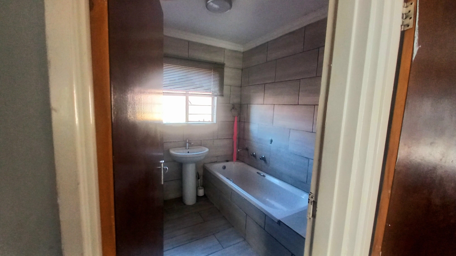 3 Bedroom Property for Sale in Noordhang Gauteng