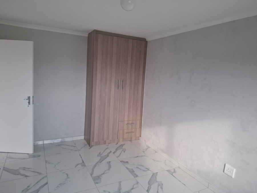 To Let 1 Bedroom Property for Rent in Croydon Gauteng