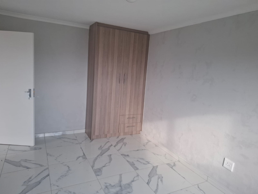 To Let 1 Bedroom Property for Rent in Croydon Gauteng