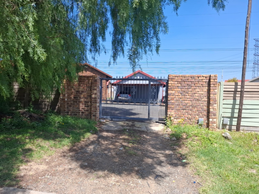 To Let 1 Bedroom Property for Rent in Croydon Gauteng