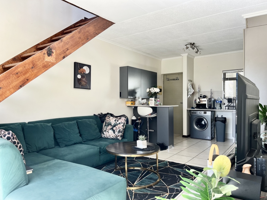 2 Bedroom Property for Sale in Beverley Gauteng
