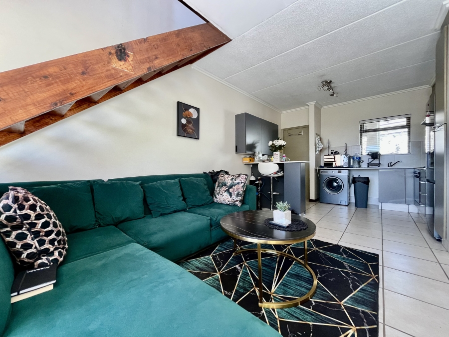2 Bedroom Property for Sale in Beverley Gauteng