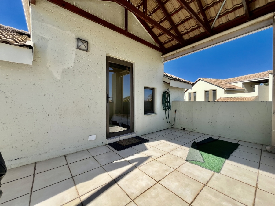 2 Bedroom Property for Sale in Beverley Gauteng