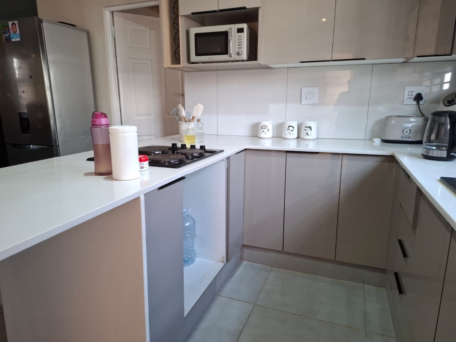 To Let 3 Bedroom Property for Rent in Marais Steyn Park Gauteng