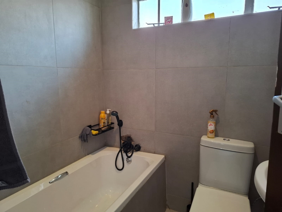To Let 3 Bedroom Property for Rent in Marais Steyn Park Gauteng