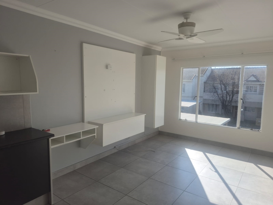 1 Bedroom Property for Sale in Eden Glen Gauteng