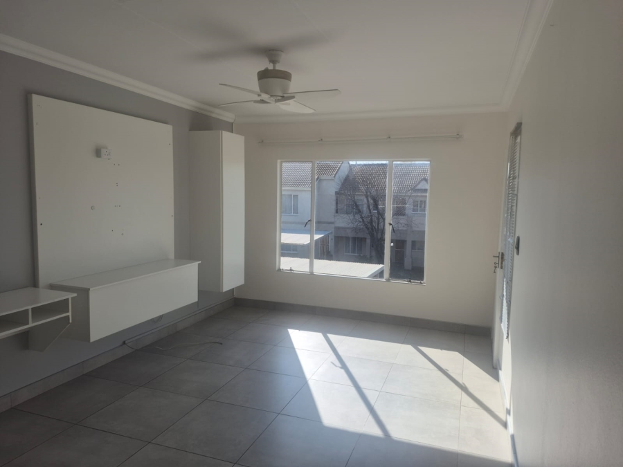 1 Bedroom Property for Sale in Eden Glen Gauteng