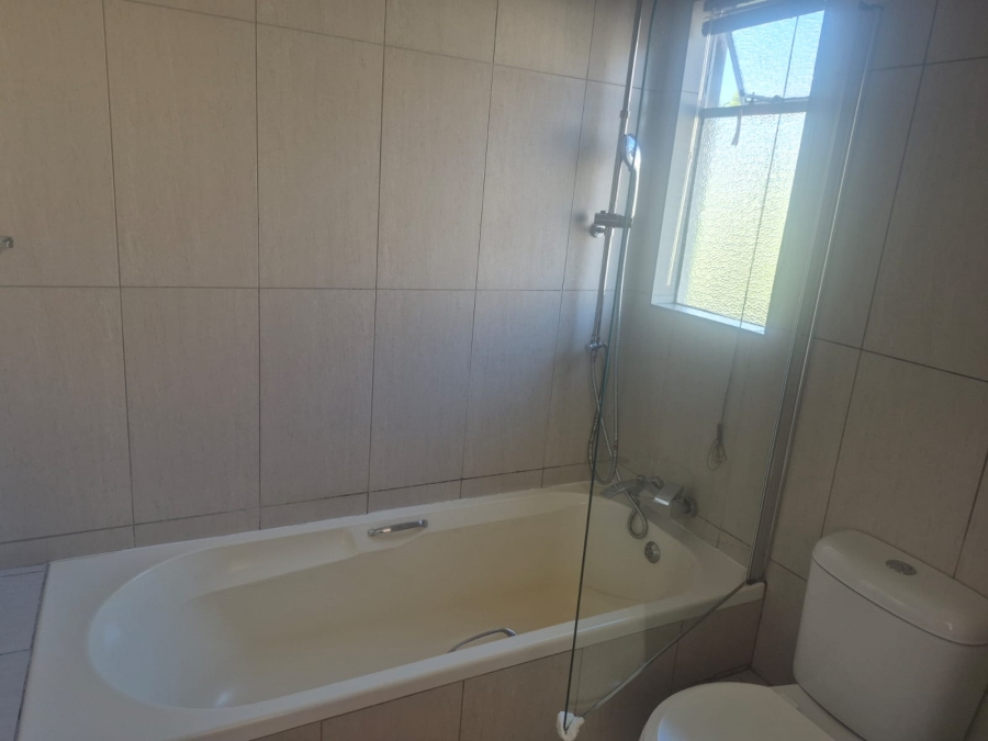 1 Bedroom Property for Sale in Eden Glen Gauteng