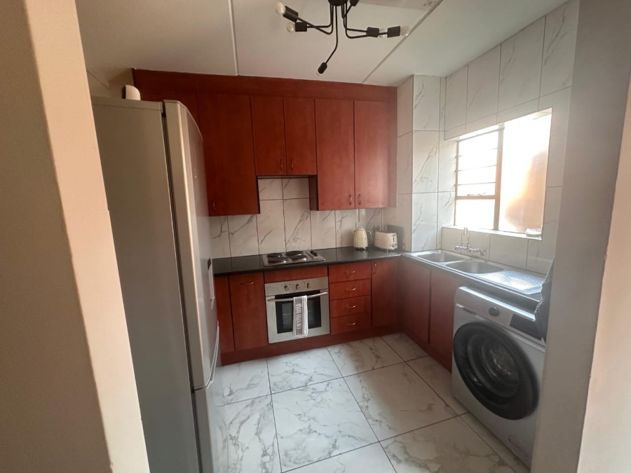 2 Bedroom Property for Sale in Sonneveld Gauteng