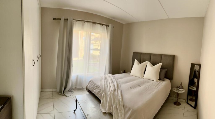 2 Bedroom Property for Sale in Sonneveld Gauteng