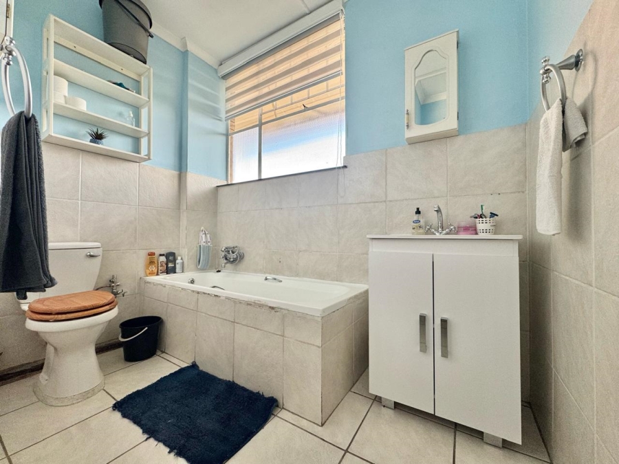 1 Bedroom Property for Sale in Morehill Gauteng
